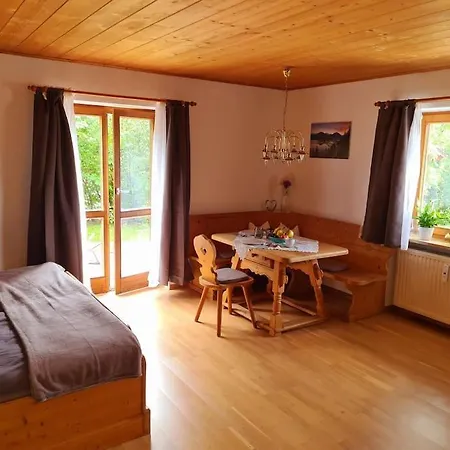 Ruhige Ferienwohnung In Bad Toelz Exterior photo